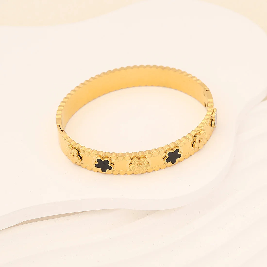 Atlantis Ring