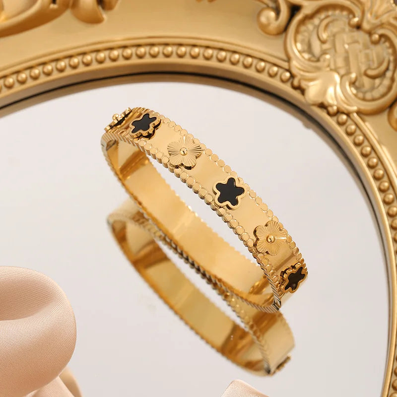 Atlantis Ring