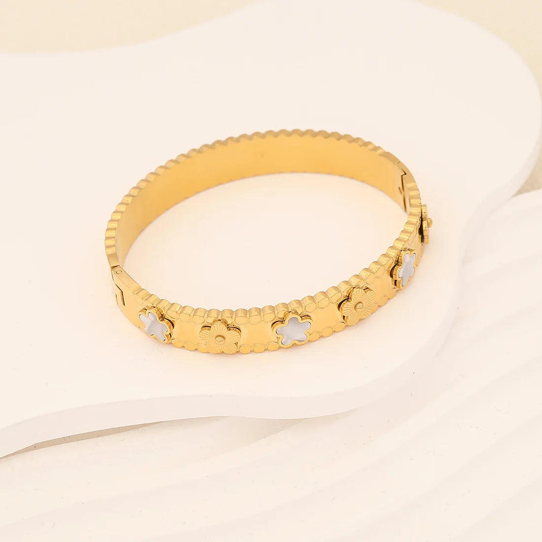 Atlantis Ring